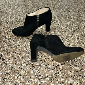 Nine West Boots Womens 7.5 M Ankle Bootie Black Suede
